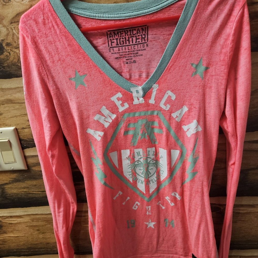 American fighter long sleeve shirt.